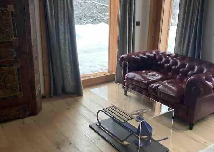 In New With Private Garden Apartment *