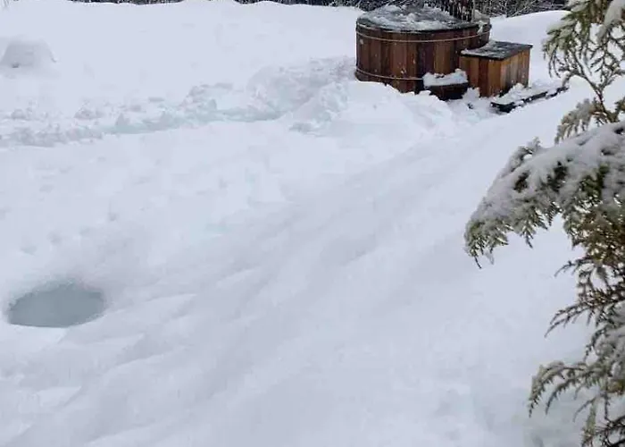 In New With Private Garden Appartement